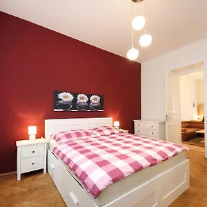 Historic Centre V Apartamento Praga